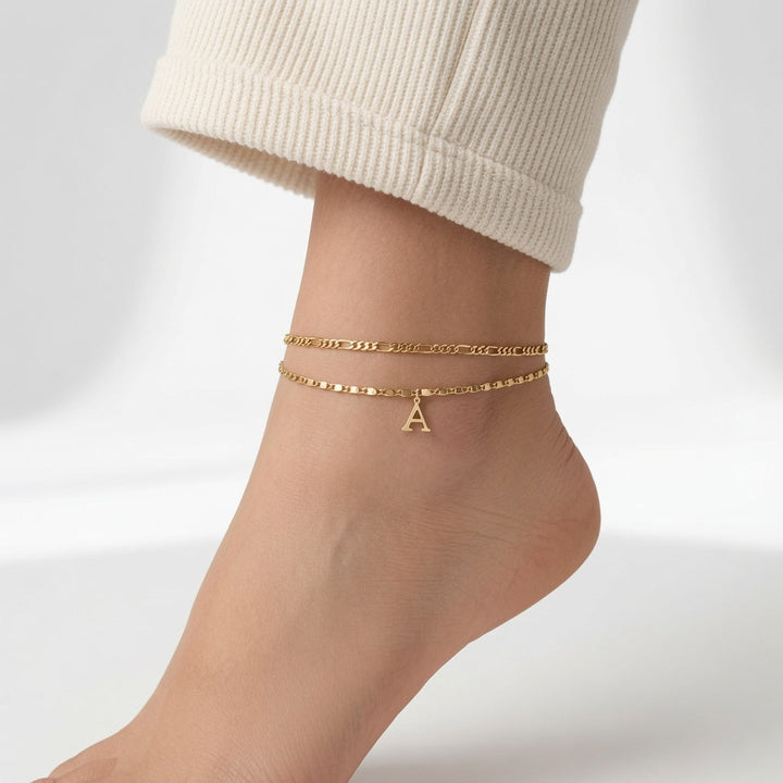 Lumière™ — Bracelet de cheville doré initiale strass élégance personnalisée