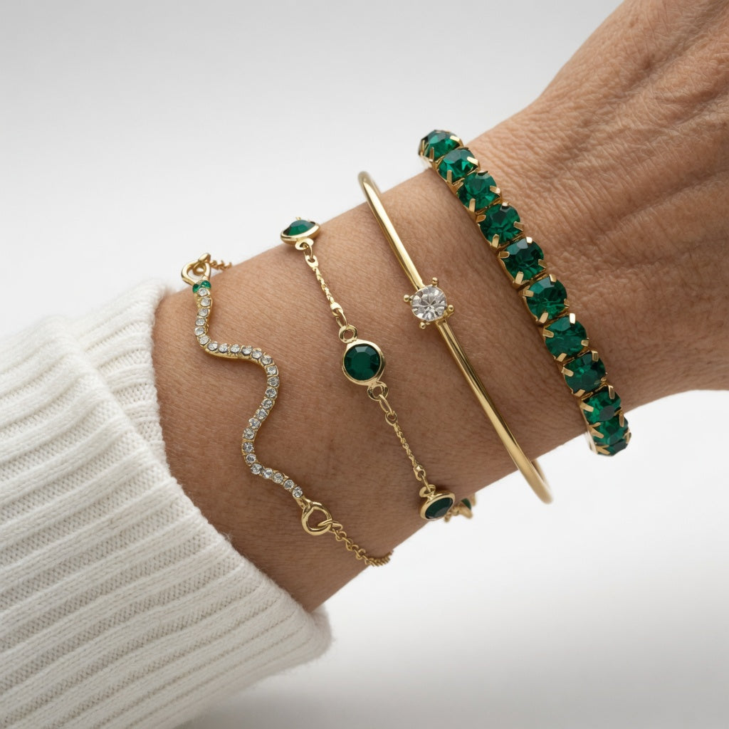 Émeraude™ — Set bracelets dorés pierres vertes élégance précieuse