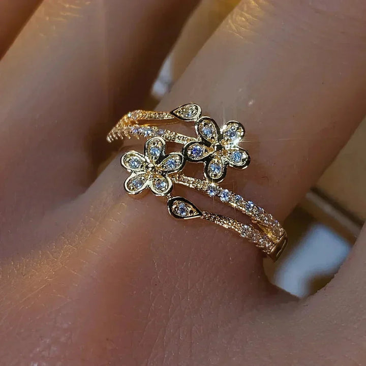Bague en Or avec Fleurs Élegantes et Brillantes