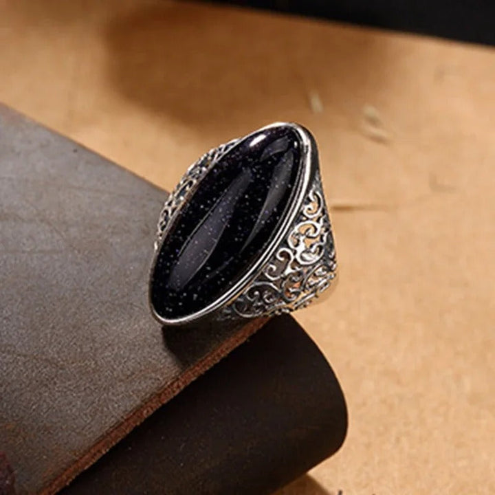 Bague Vintage en Argent avec Pierre Ovale de Minuit